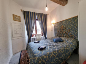 LA SEDE DELL'ARTE Monolocale Studio e Camere in Torre Medievale vicino a Duomo e Piazza Signoria